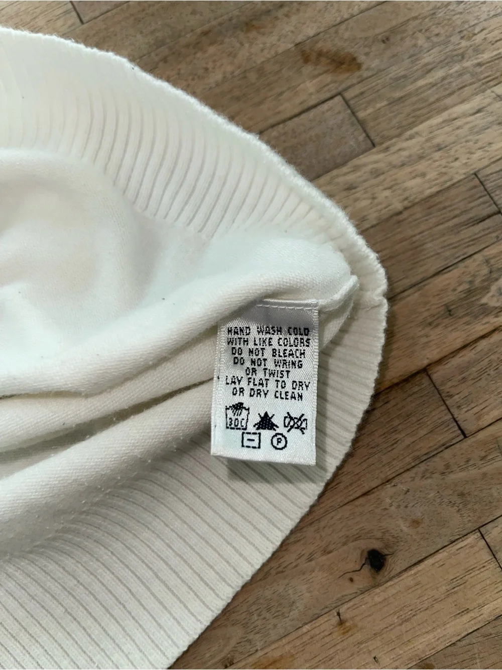 Lilly Pulitzer White V‑Neck Sweater | Women’s Large